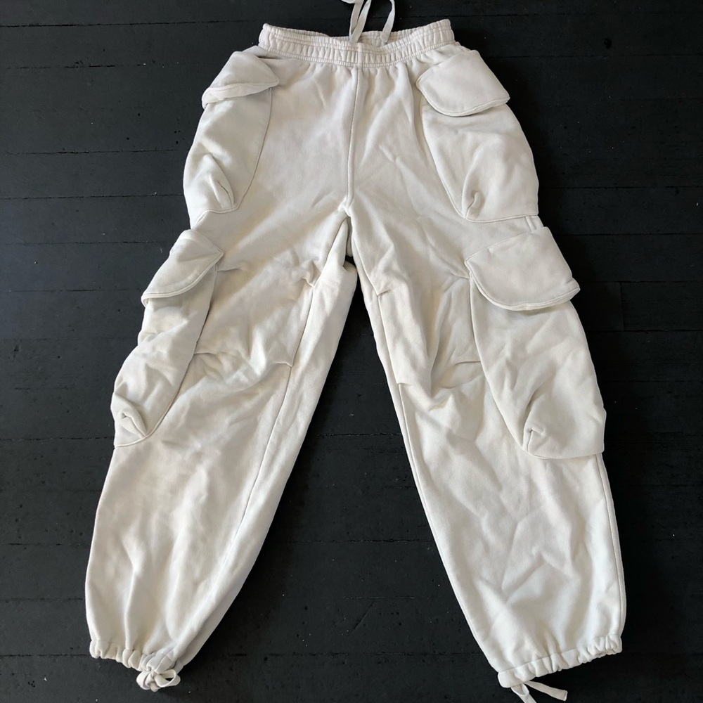 🤍ENTIRE sweatpants🤍